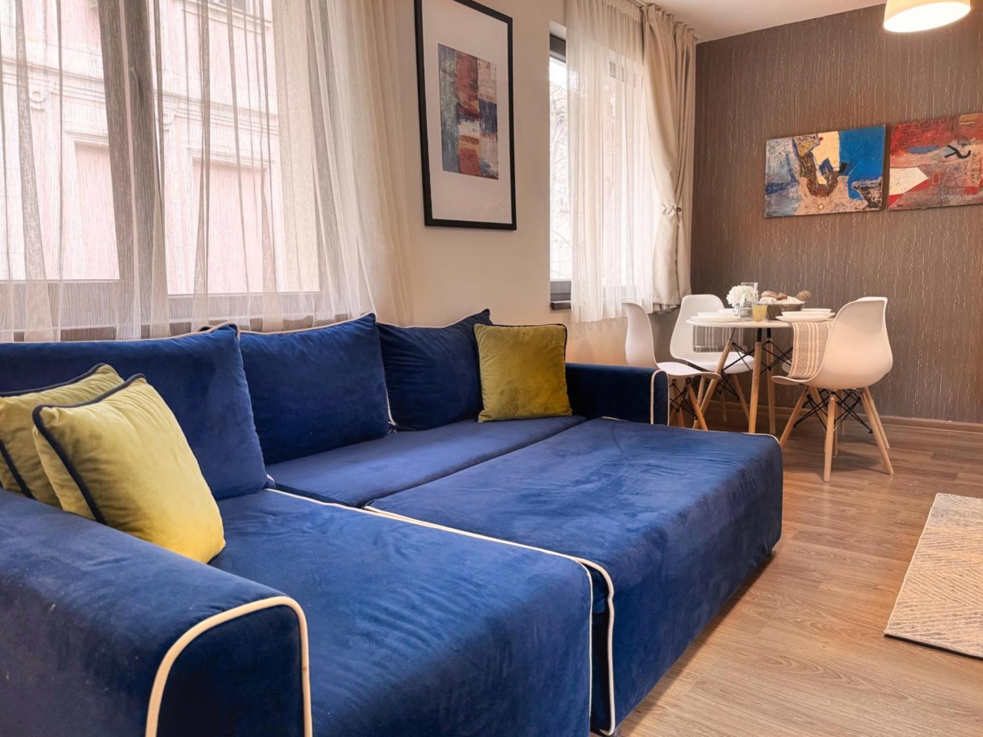 Top Centre Plovdiv Apt. With Parking For 4 Guests Eksteriør billede