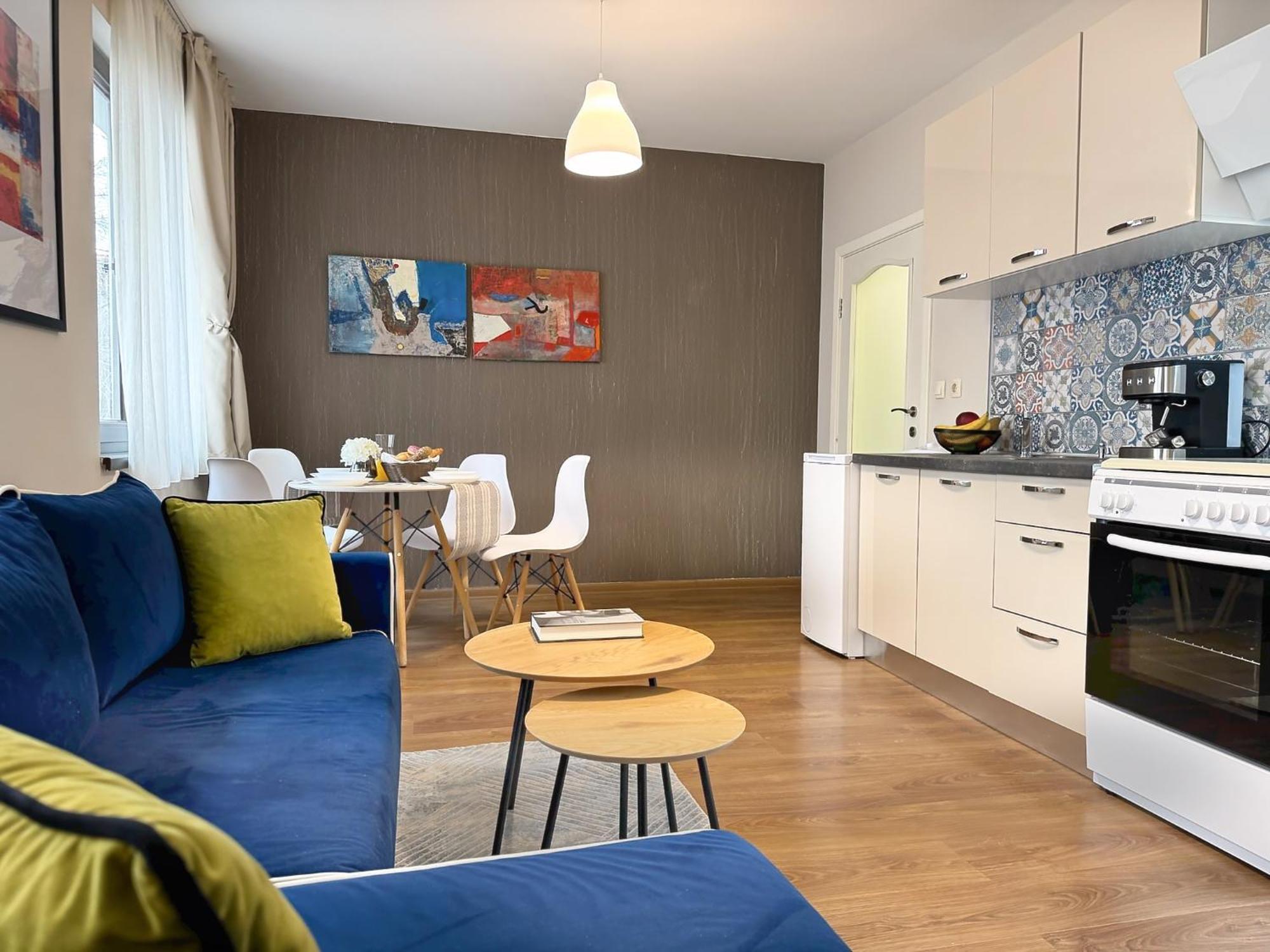 Top Centre Plovdiv Apt. With Parking For 4 Guests Eksteriør billede