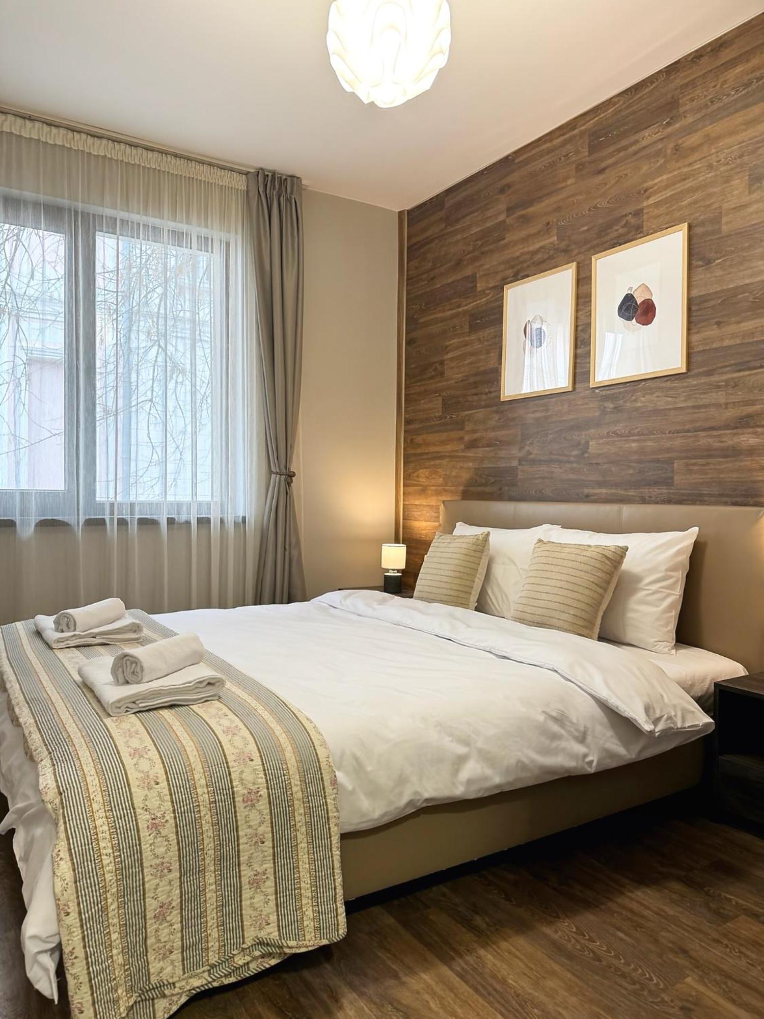 Top Centre Plovdiv Apt. With Parking For 4 Guests Eksteriør billede