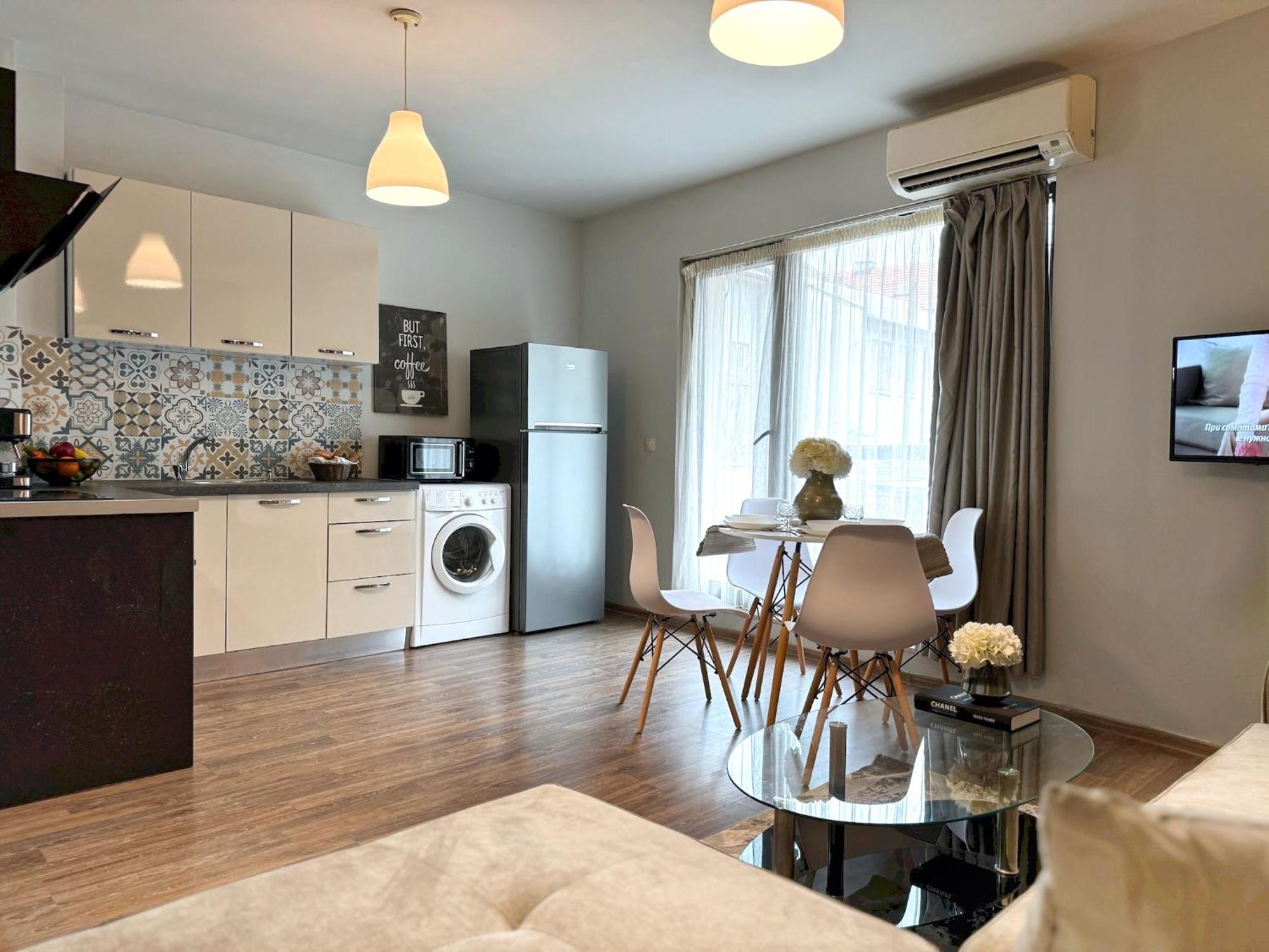 Top Centre Plovdiv Apt. With Parking For 4 Guests Eksteriør billede