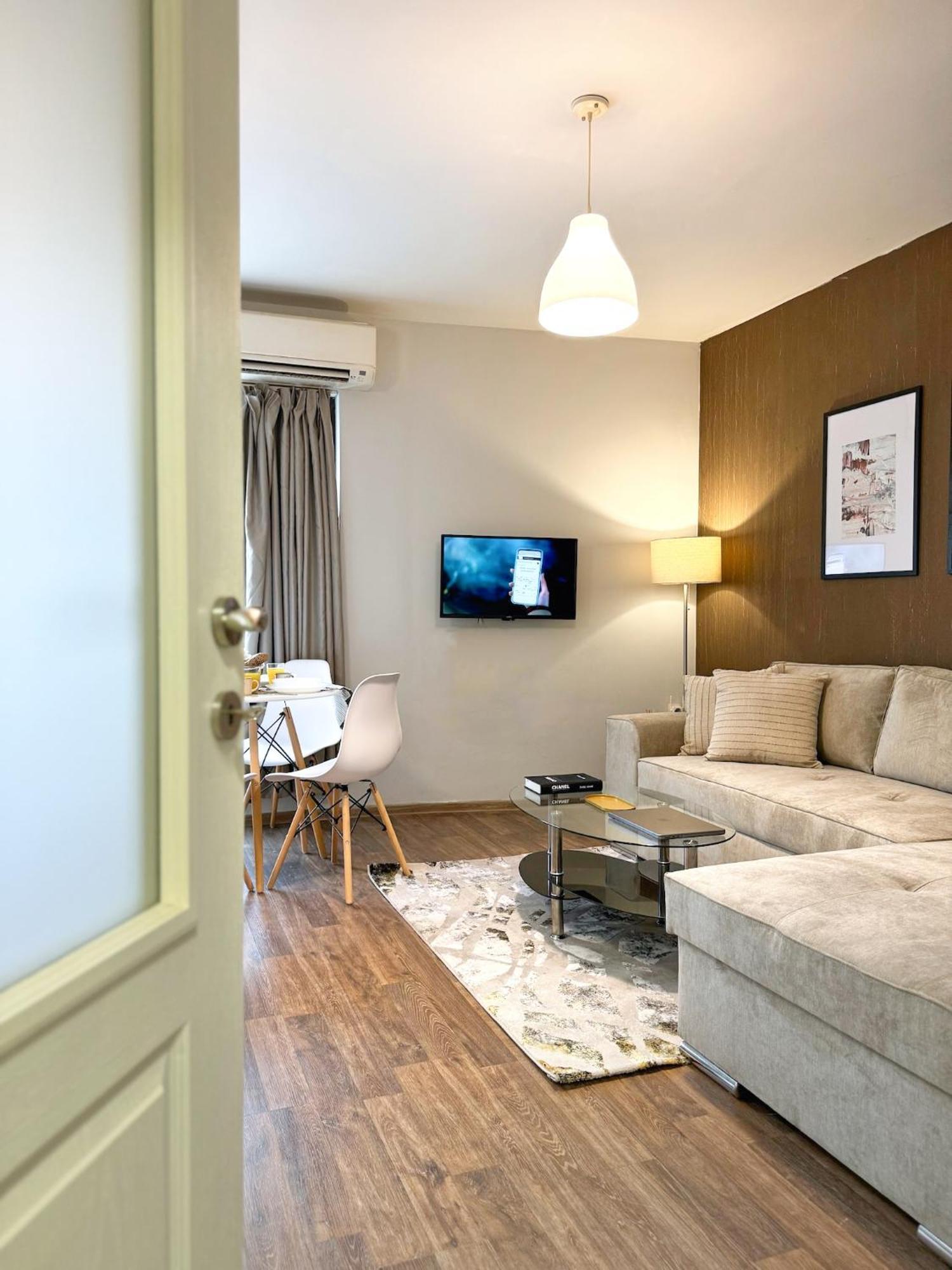 Top Centre Plovdiv Apt. With Parking For 4 Guests Eksteriør billede